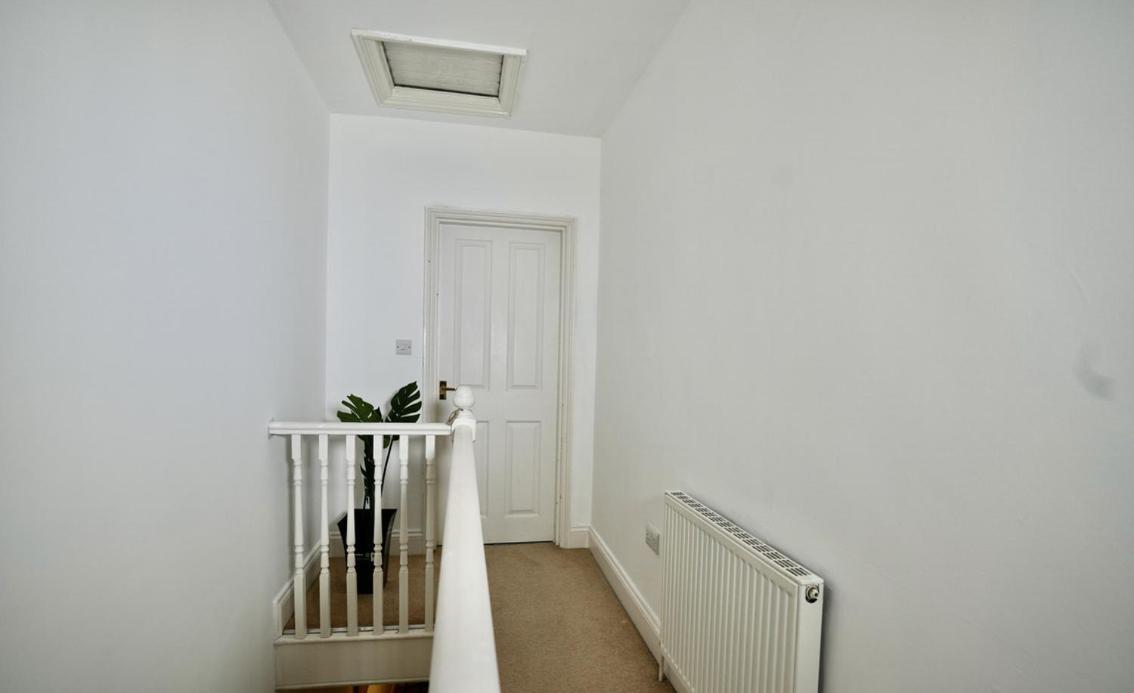 Spacious Two-Bedrooms House, Private Parking, Contractors, Relocators 牛津 外观 照片